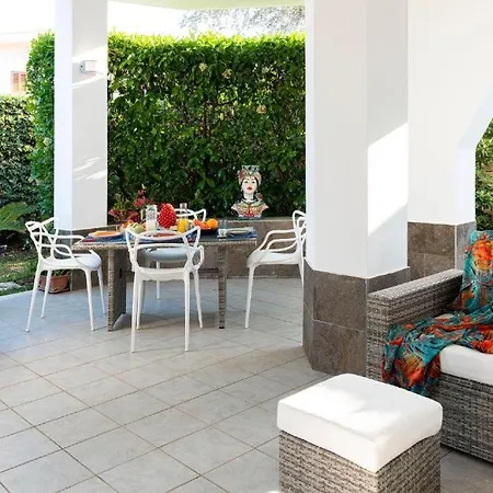 Bombana Apartment *