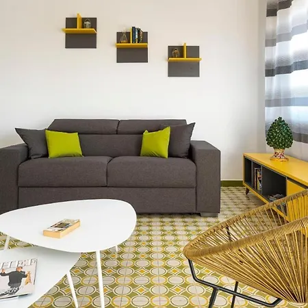 Bombana Apartment *